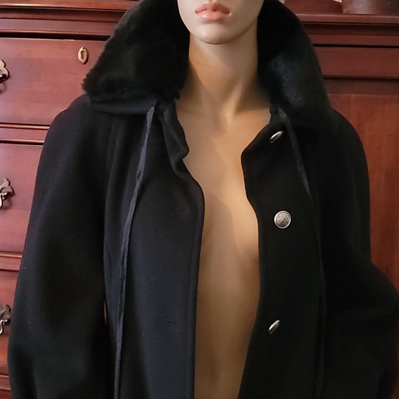 NINA RICCI Paris Overcoat - Picture 9 of 16